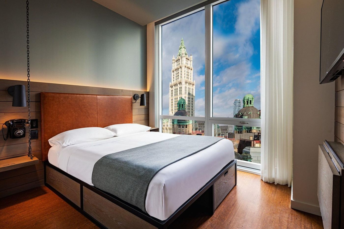 Moxy-NYC-Downtown-Room-2