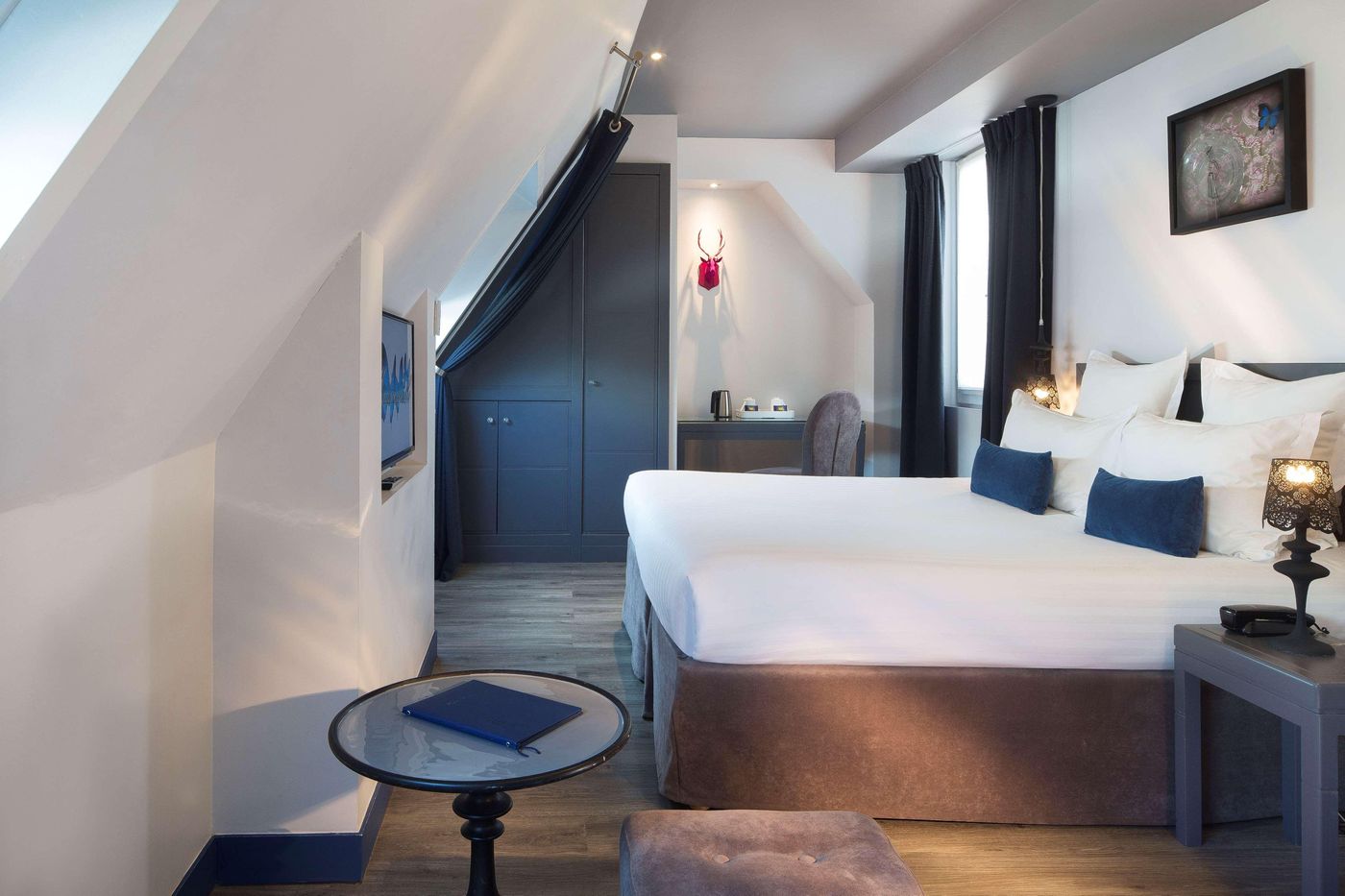 Mademoiselle-Room-16