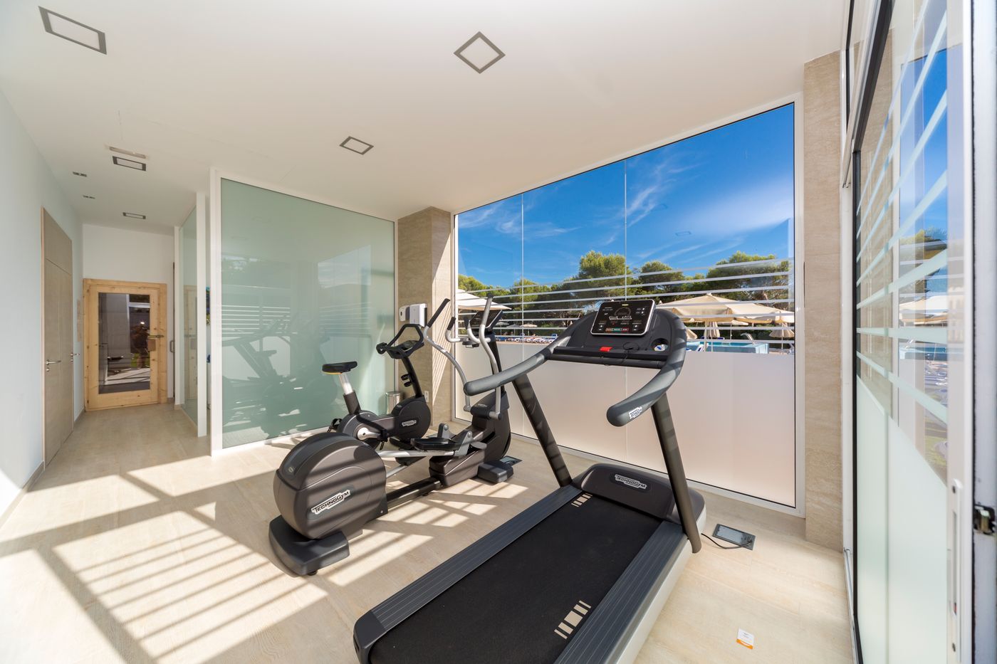 Globales-Lord-Nelson-Sports-and-Entertainment-34