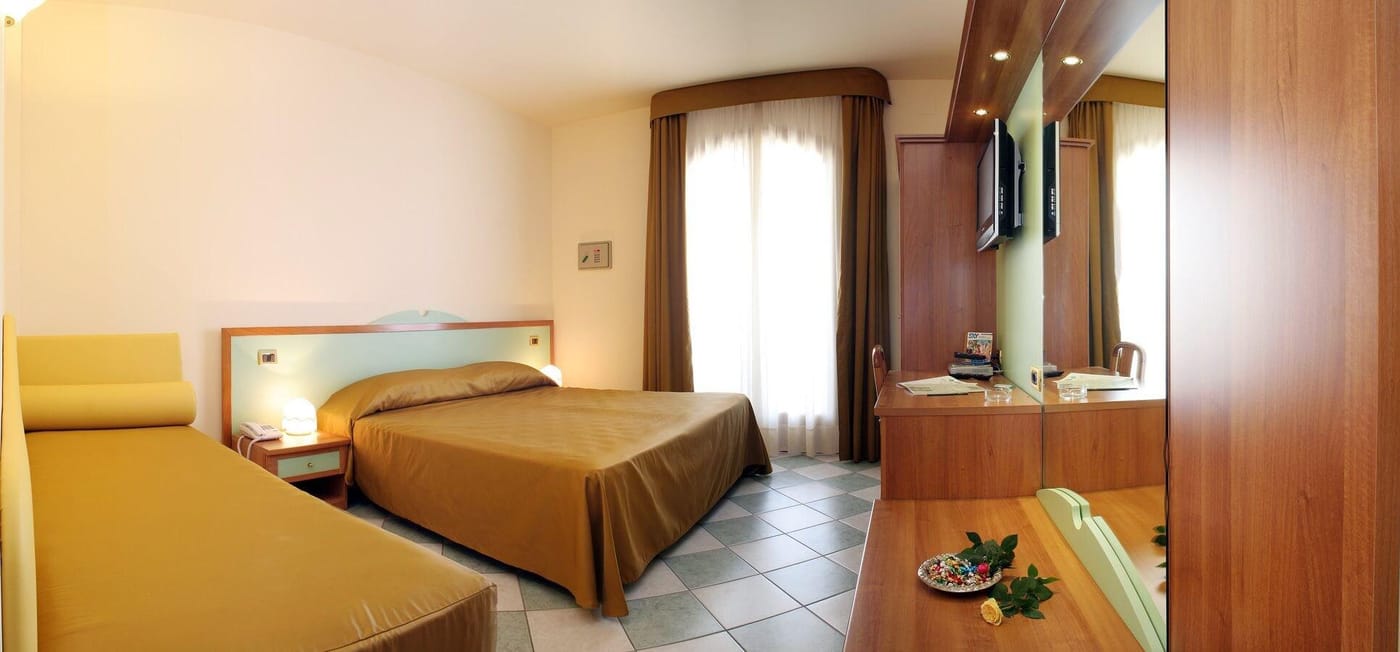 Hotel-Villa-Elena-Room-20