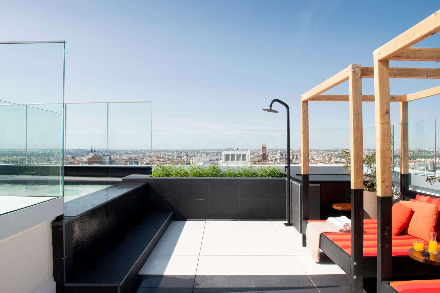 Hotel-Montera-Madrid--Curio-Collection-by-Hilton-Pool-49