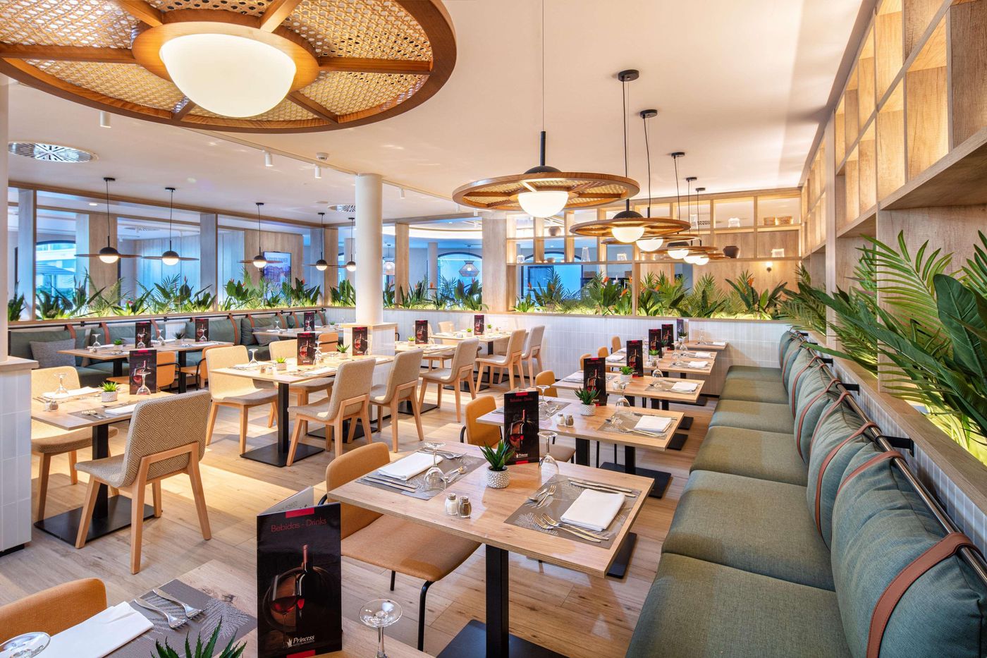 Princess-Inspire-Tenerife-Restaurant-49