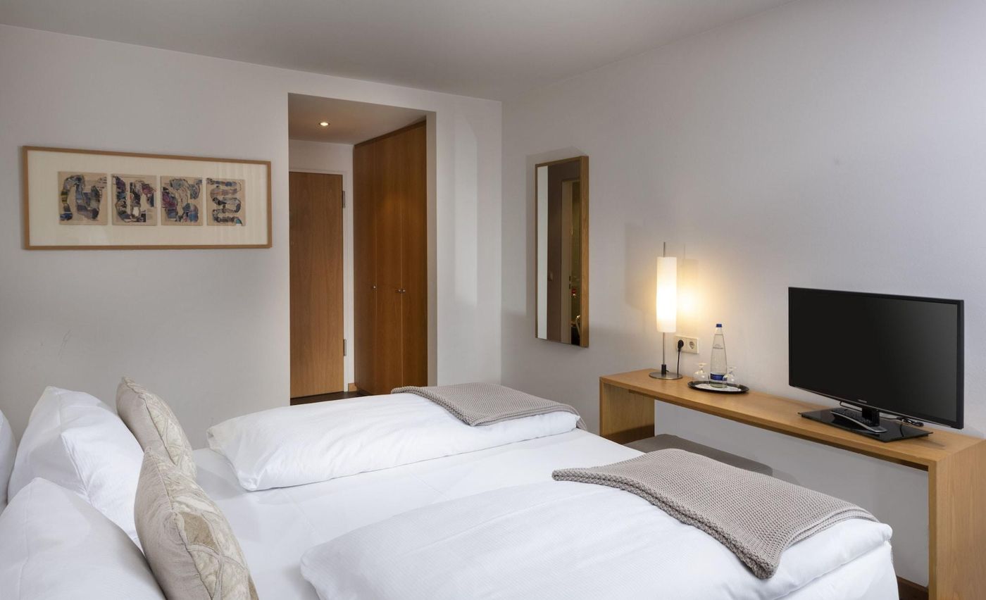 Hotel-Aquino-Berlin-Room-21