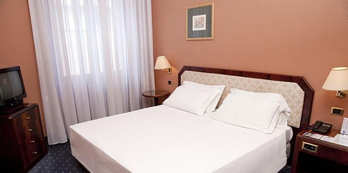 Bristol-Hotel-Room-23