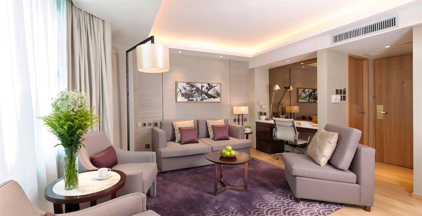 Wharney-Hotel-Room-6