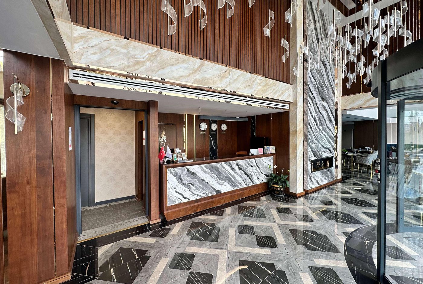 Operla Airport Hotel Trademark Collection Wyndham-Turkey-istanbul-Lobby-7