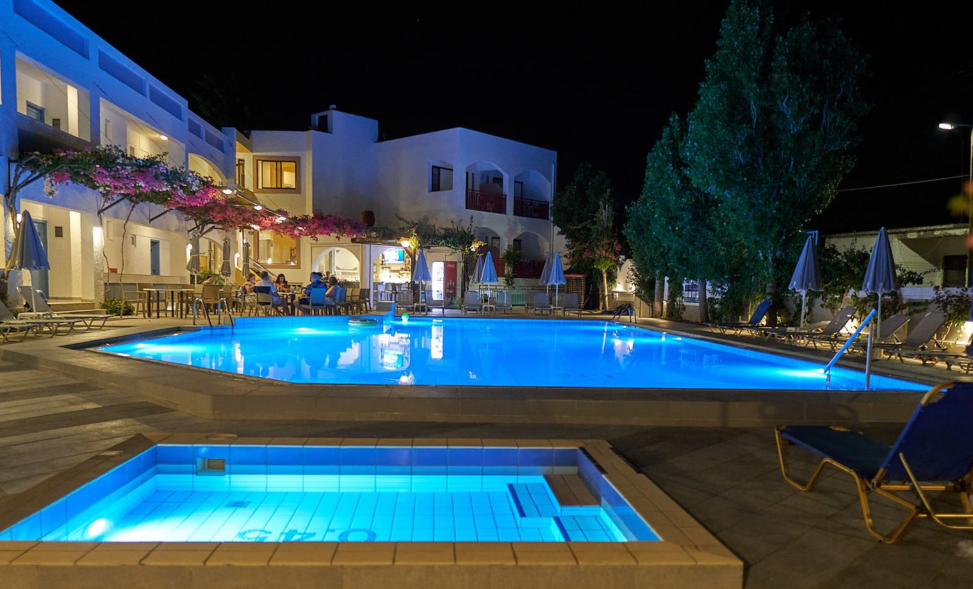 Apollon-Apartments-Pool-5