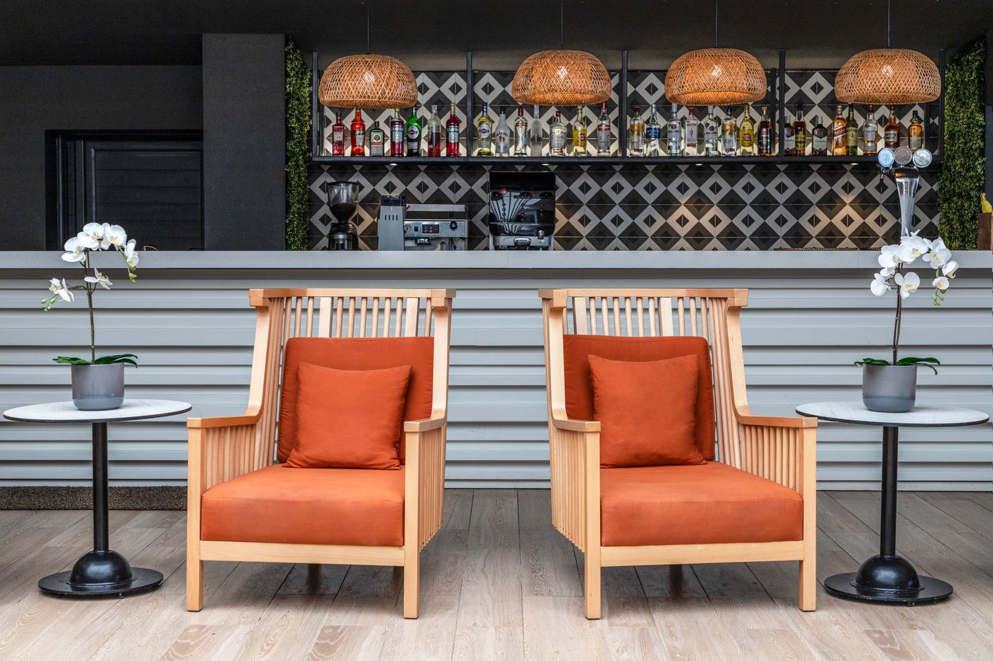 Eden-Roc-Resort-Hotel-Bar-48