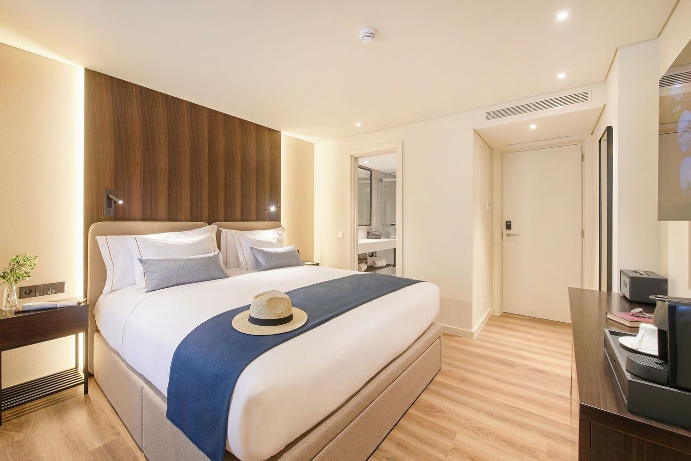 Moon-and-Sun-Lisboa-Room-5