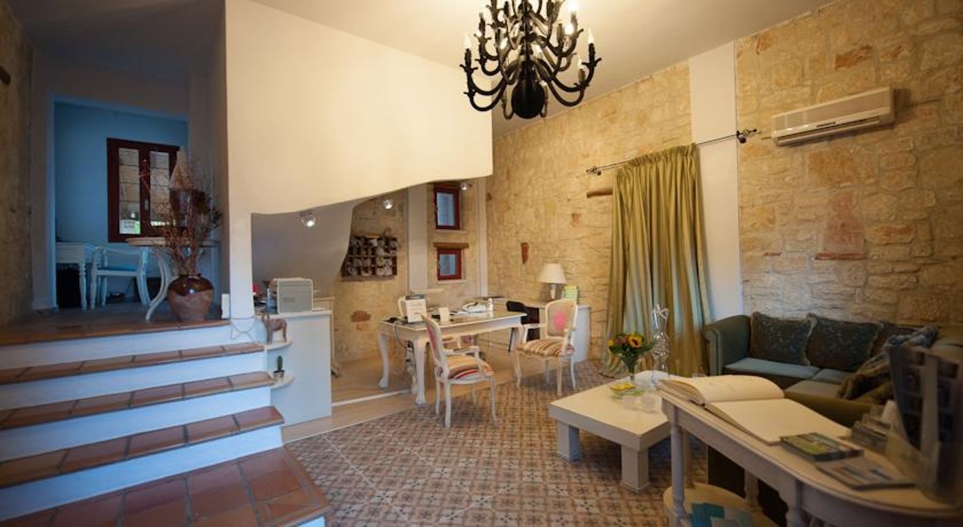 Petrino Suites Hotel