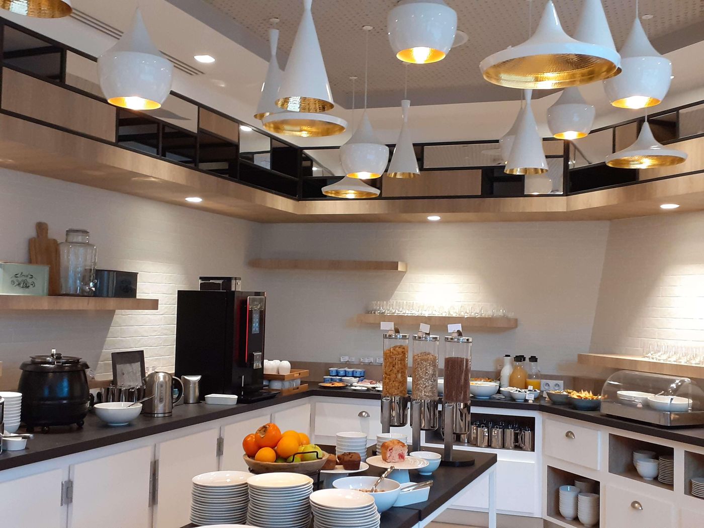 Hilton-Garden-Inn-Massy-Restaurant-14