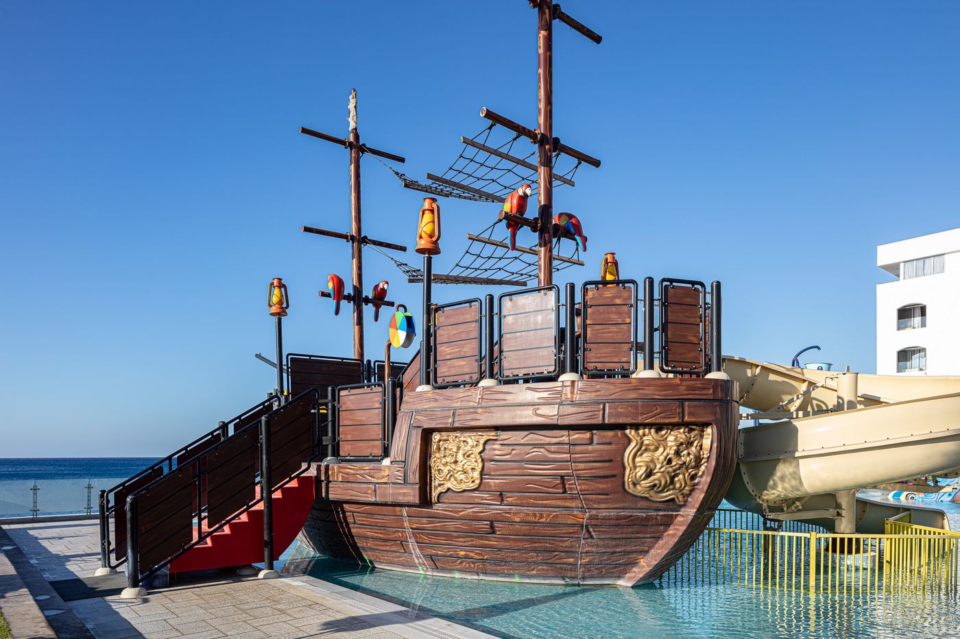 Petra-Mare-Hotel-Pool-10