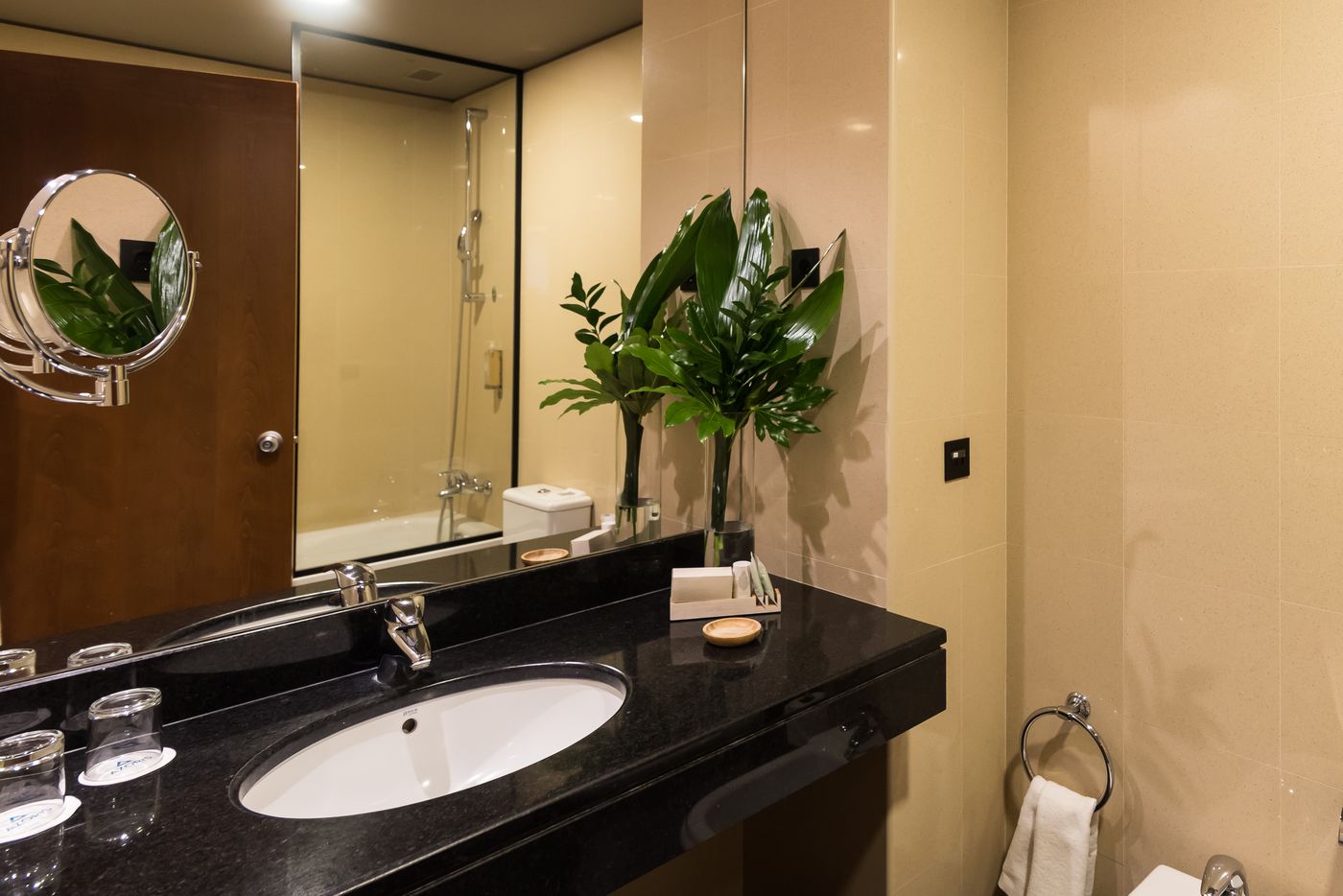 Azoris-Royal-Garden-Leisure---Conference-Hotel-Room-46