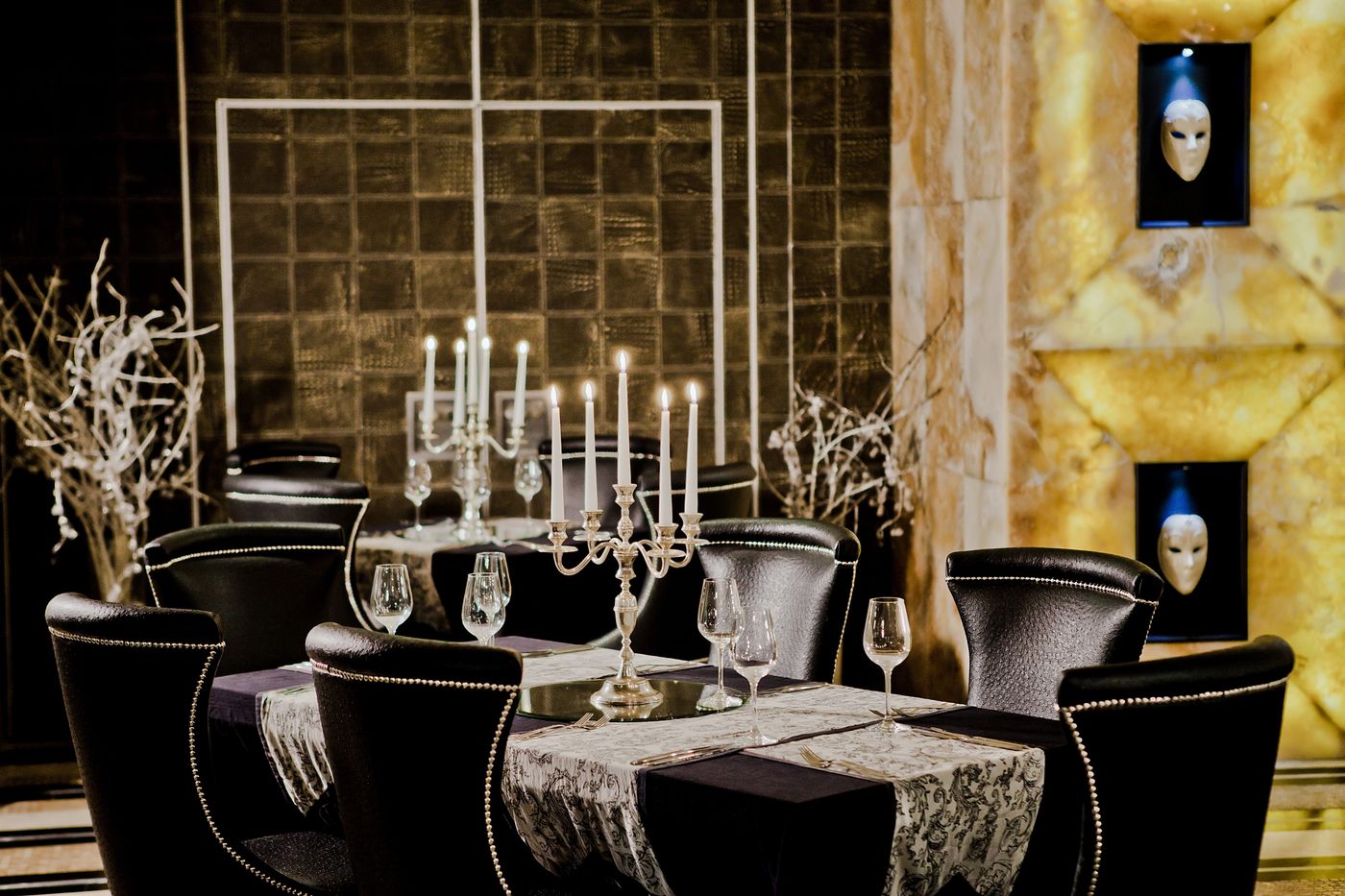 Royal-Castle-Restaurant-60