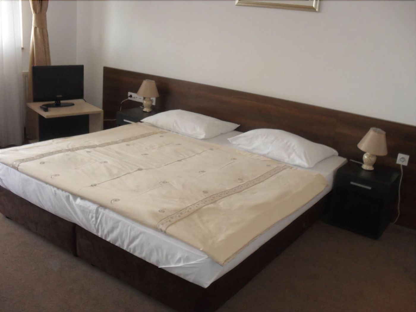 Rooms Elez-Croatia-ZAGREB-Room-7