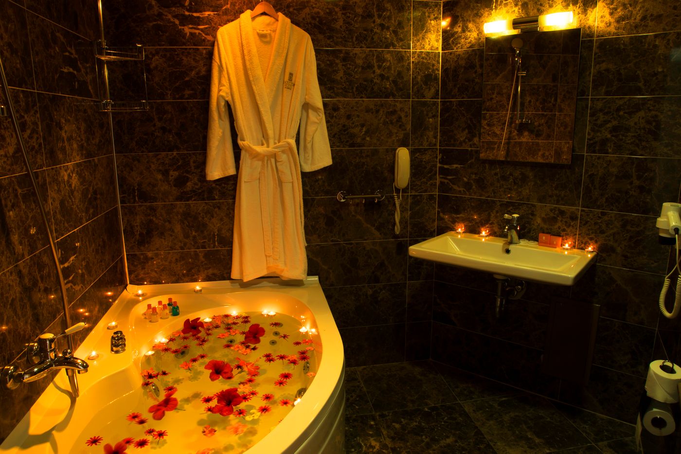 Dragut-Point-South-Hotel-Room-55