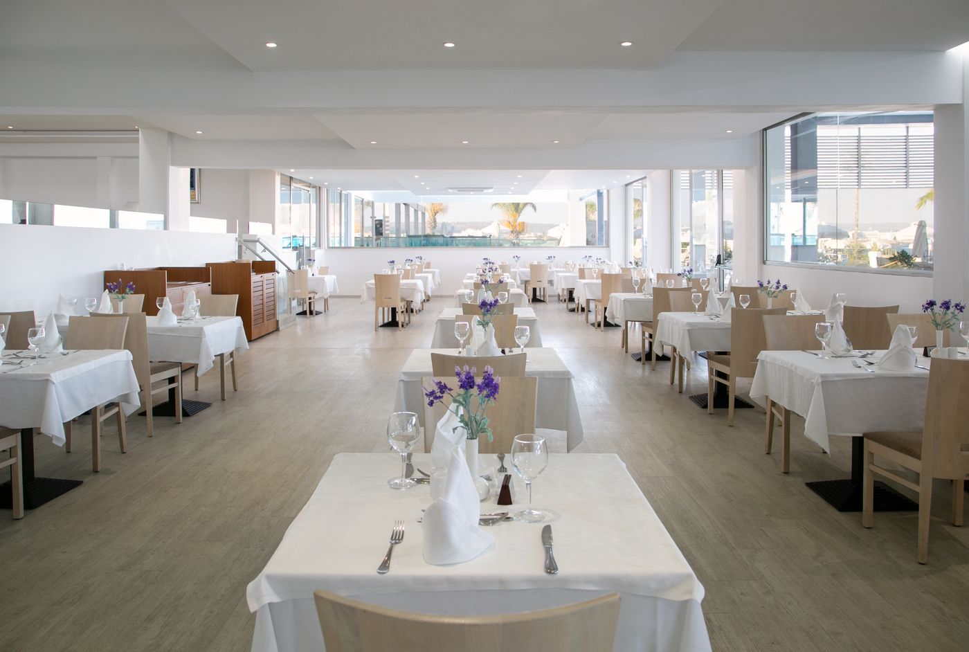 Asterias-Beach-Restaurant-31