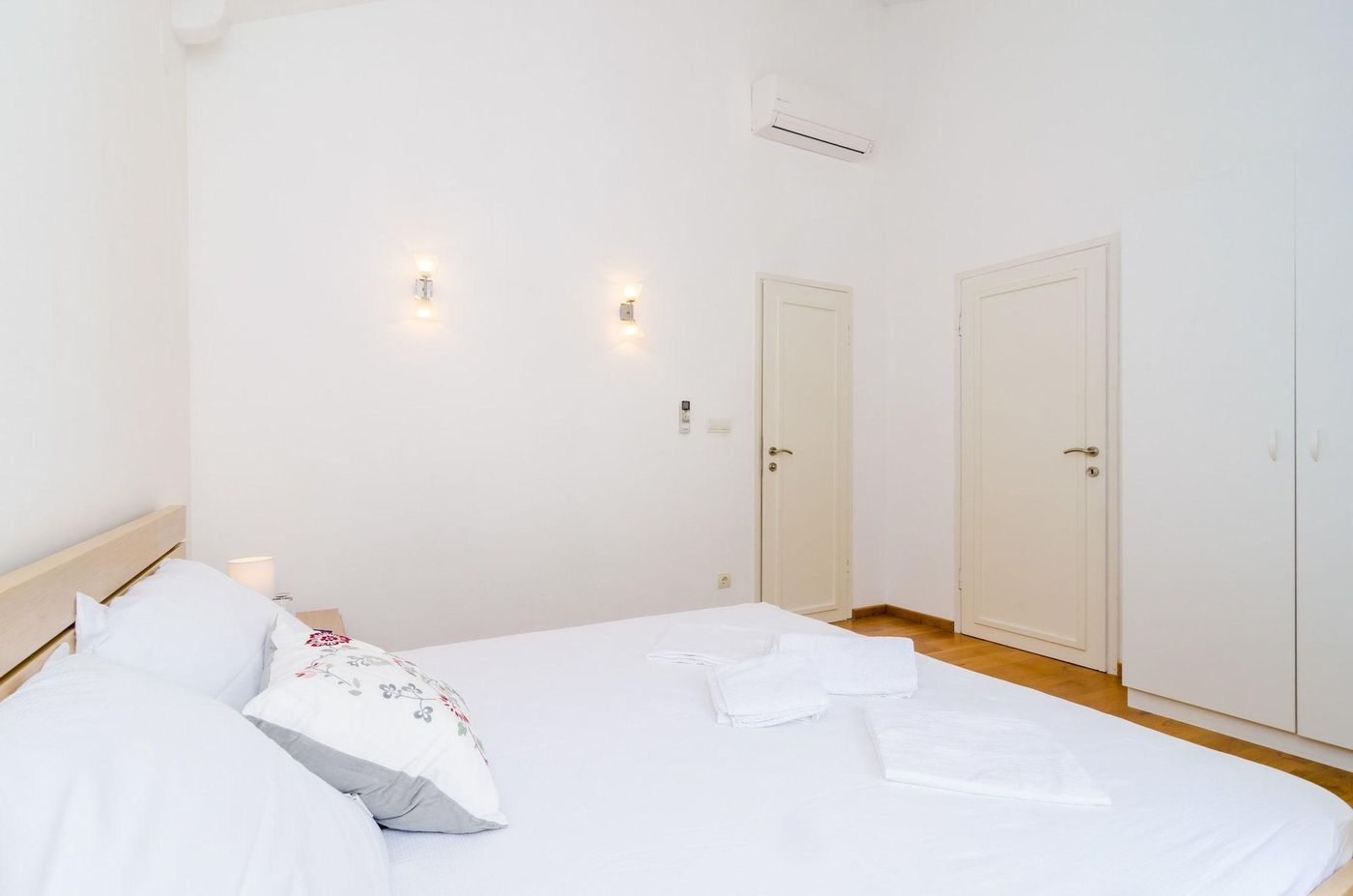 Cinema-View-House-Room-16