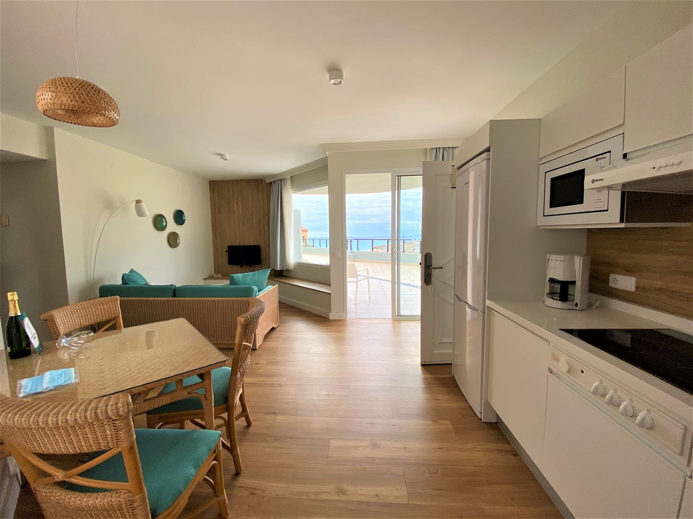 Hotel-Esmeralda-Maris-by-LIVVO-Room-8