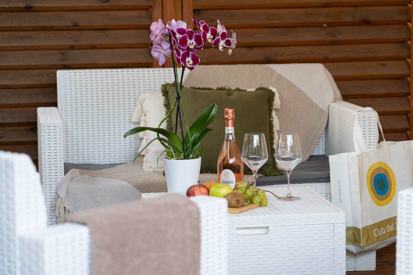 Club-del-Sole-Stork-Family-Collection-Room-75