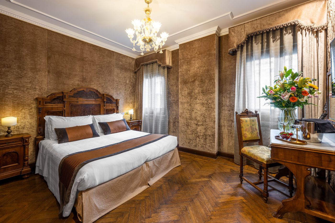 Palazzo-Bembo-Exclusive-Accommodation-Room-2