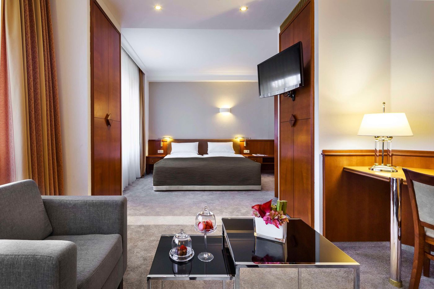 Hotel-Bristol-Berlin-Room-40