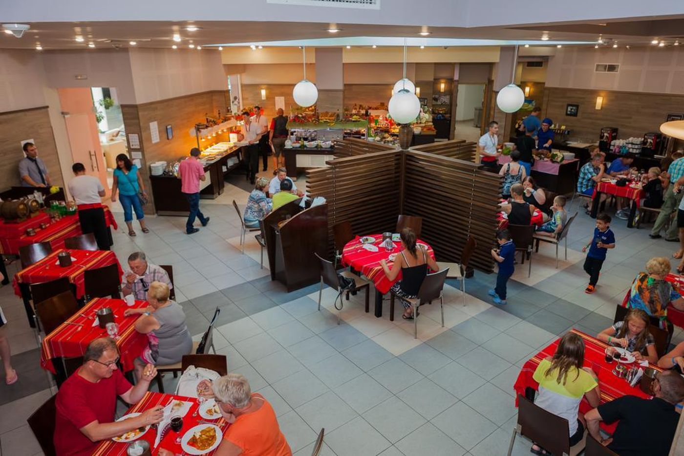 Grand-Victoria-Restaurant-12