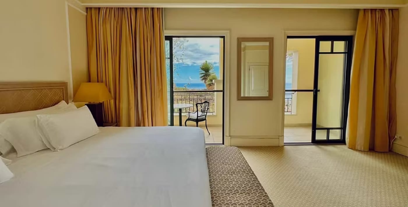 Quinta-das-Vistas-Palace-Gardens-Room-9