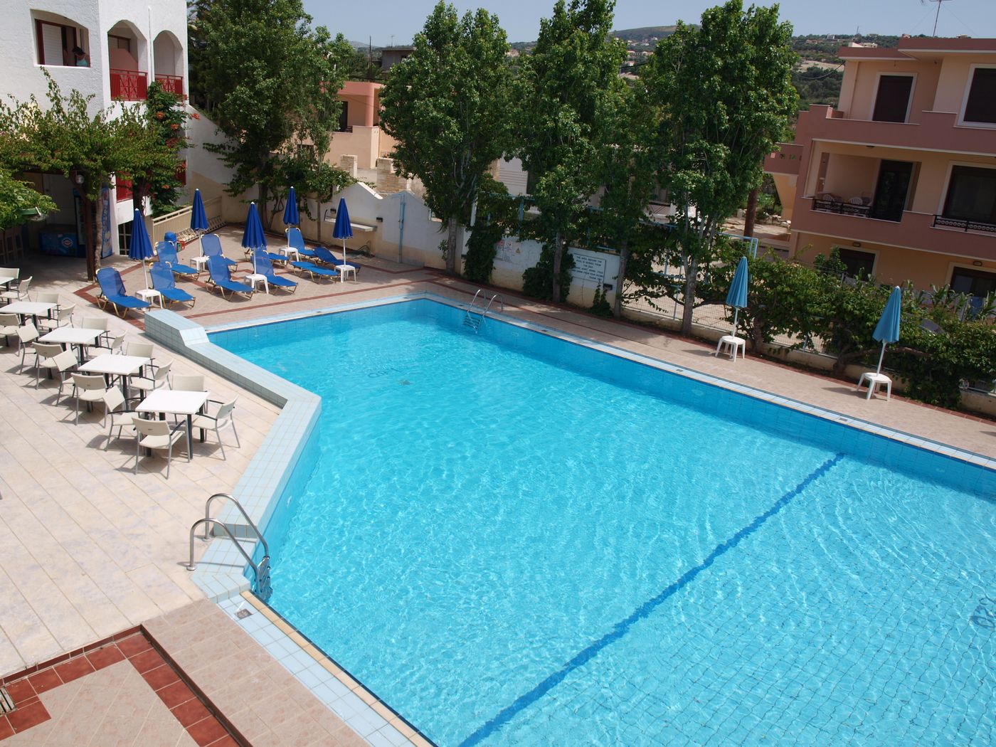 Apollon-Apartments-Pool-4