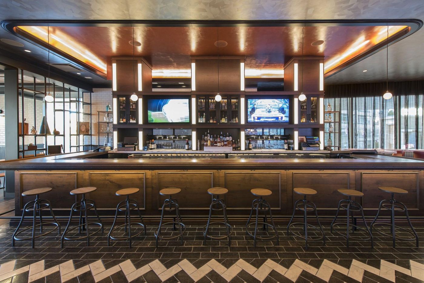 JW-Marriott-parq-Vancouver-Bar-17