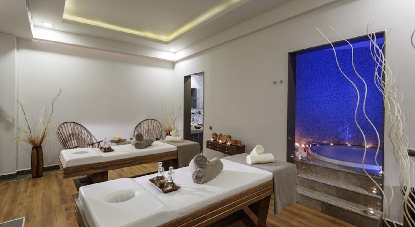 Double Tree By Hilton Kusadasi