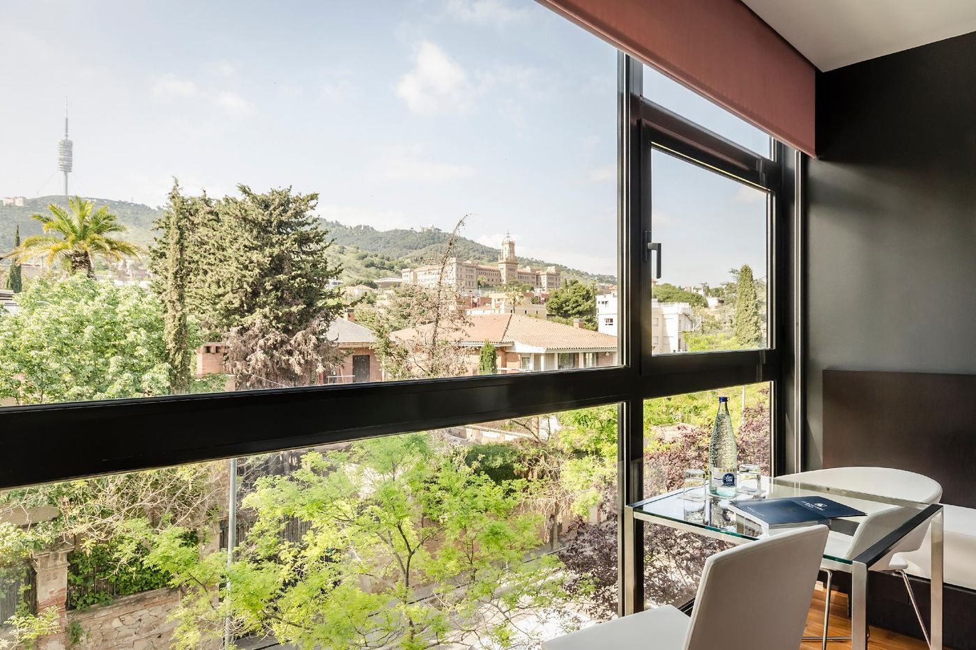 Ikonik Angli-Spain-BARCELONA-General view-4