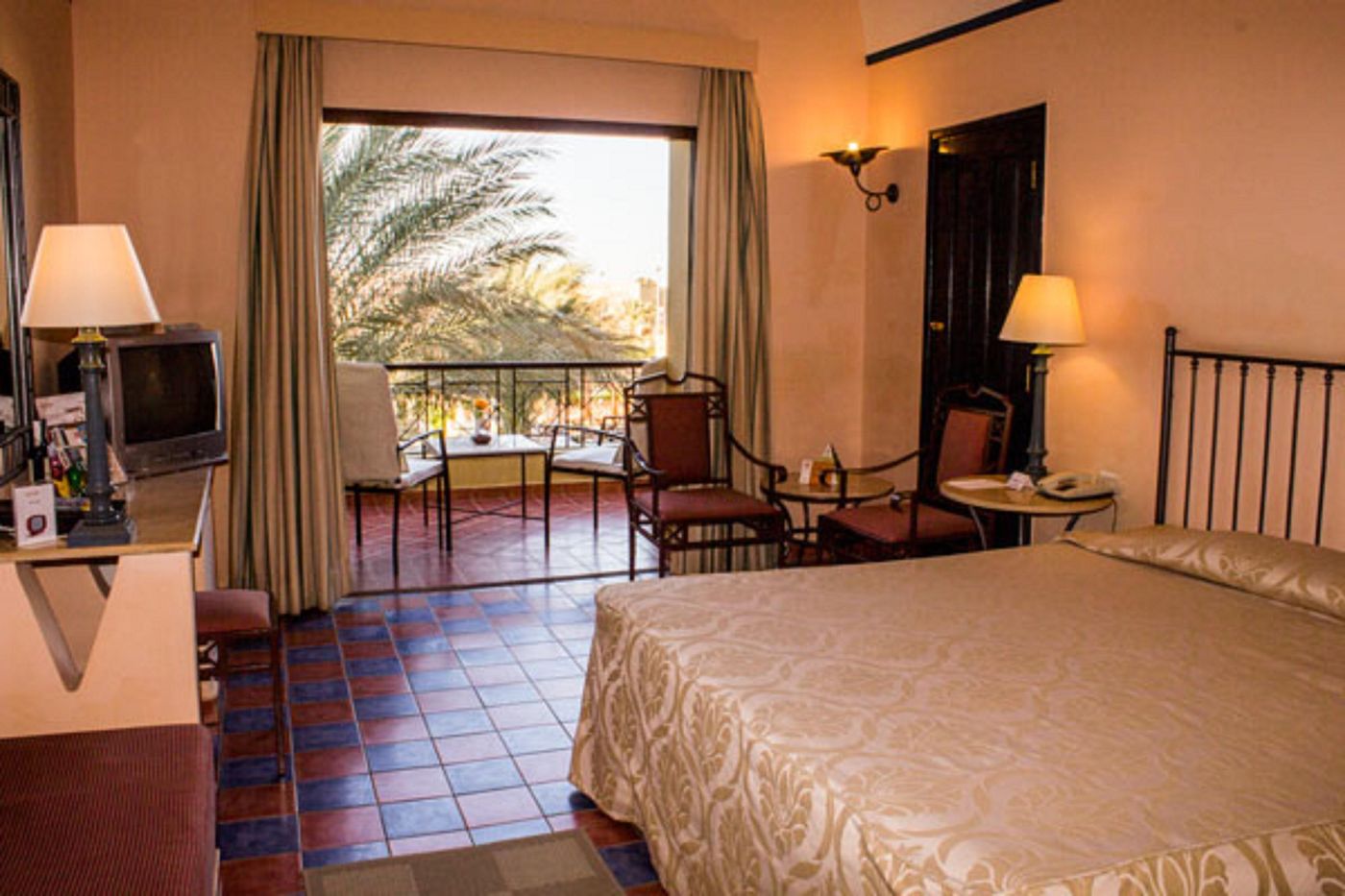 Sol-y-Mar-Makadi-Sun-Room-11