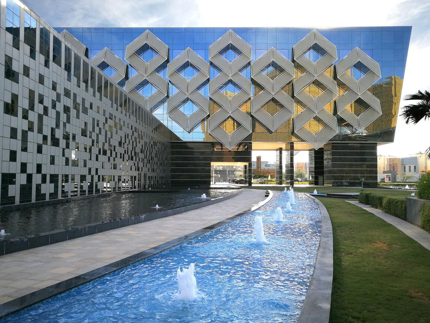 Crowne Plaza Riyadh RDC Hotel and Convention-Saudi Arabia-Riyadh-General view-4