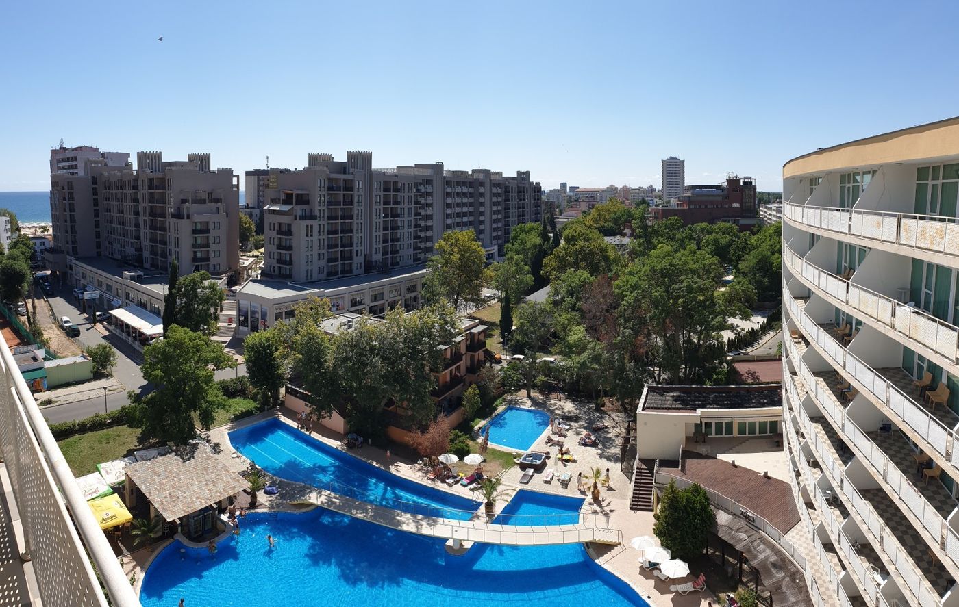 Grand-Hotel-Nirvana---Sunny-Beach-General-view-11