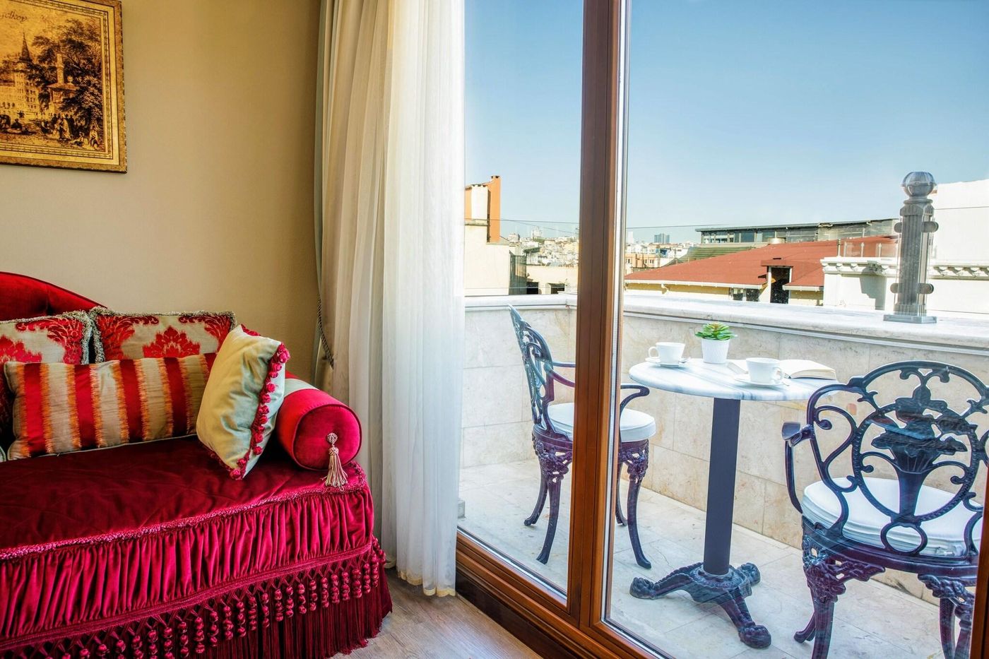 Romance-Istanbul-Hotel-Room-53