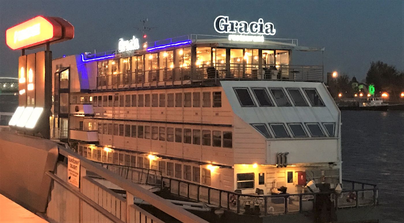 Botel Gracia-Slovakia-BRATISLAVA-General view-1