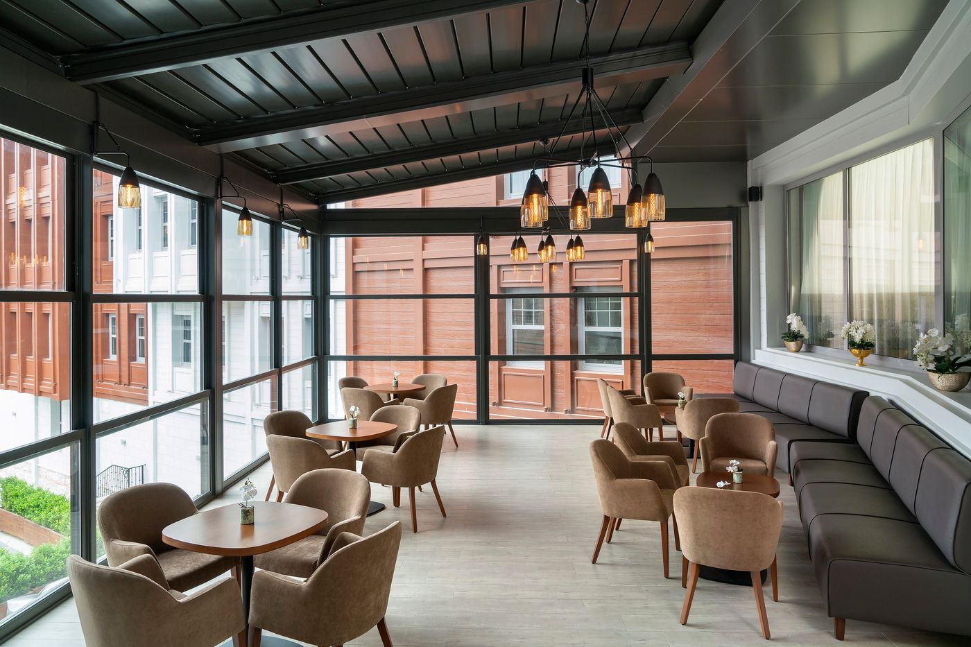 Millennium-Istanbul-Golden-Horn-Bar-8