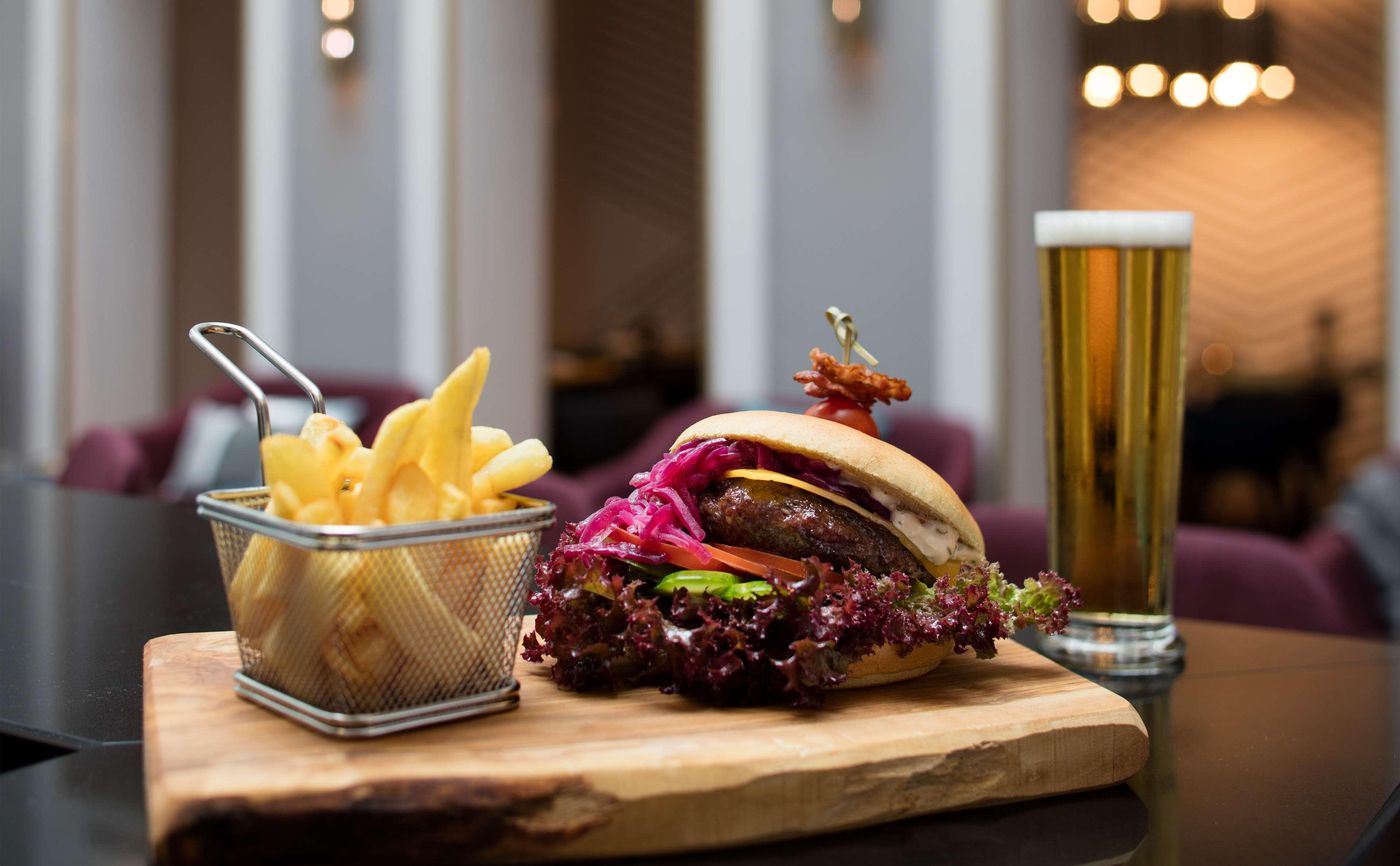 art-otel-berlin-mitte-powered-by-Radisson-Hotels-Restaurant-38