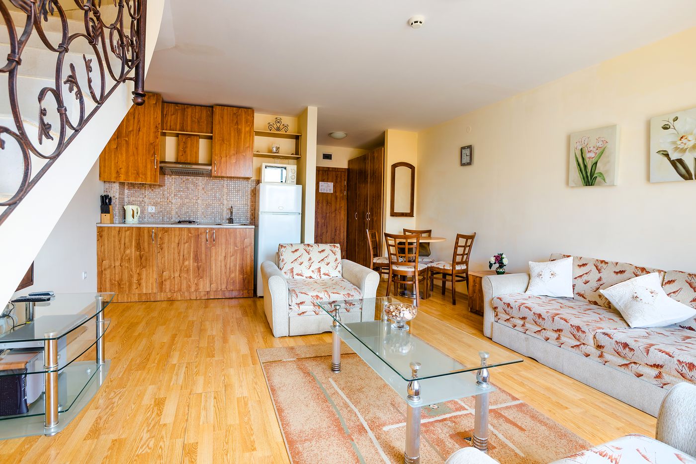 Sunny-Victory-Apartments-Room-42