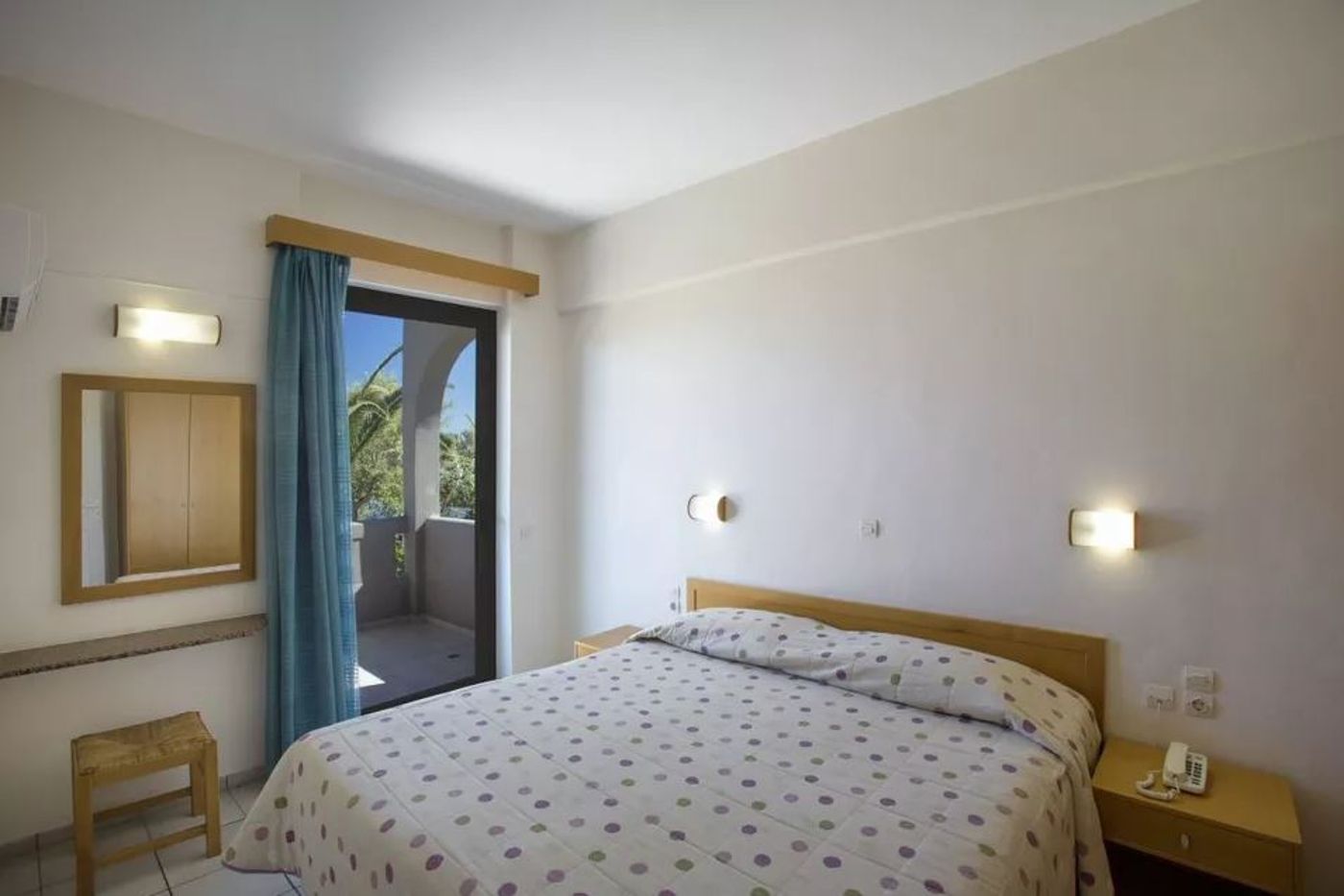 Marinos Beach Apartments