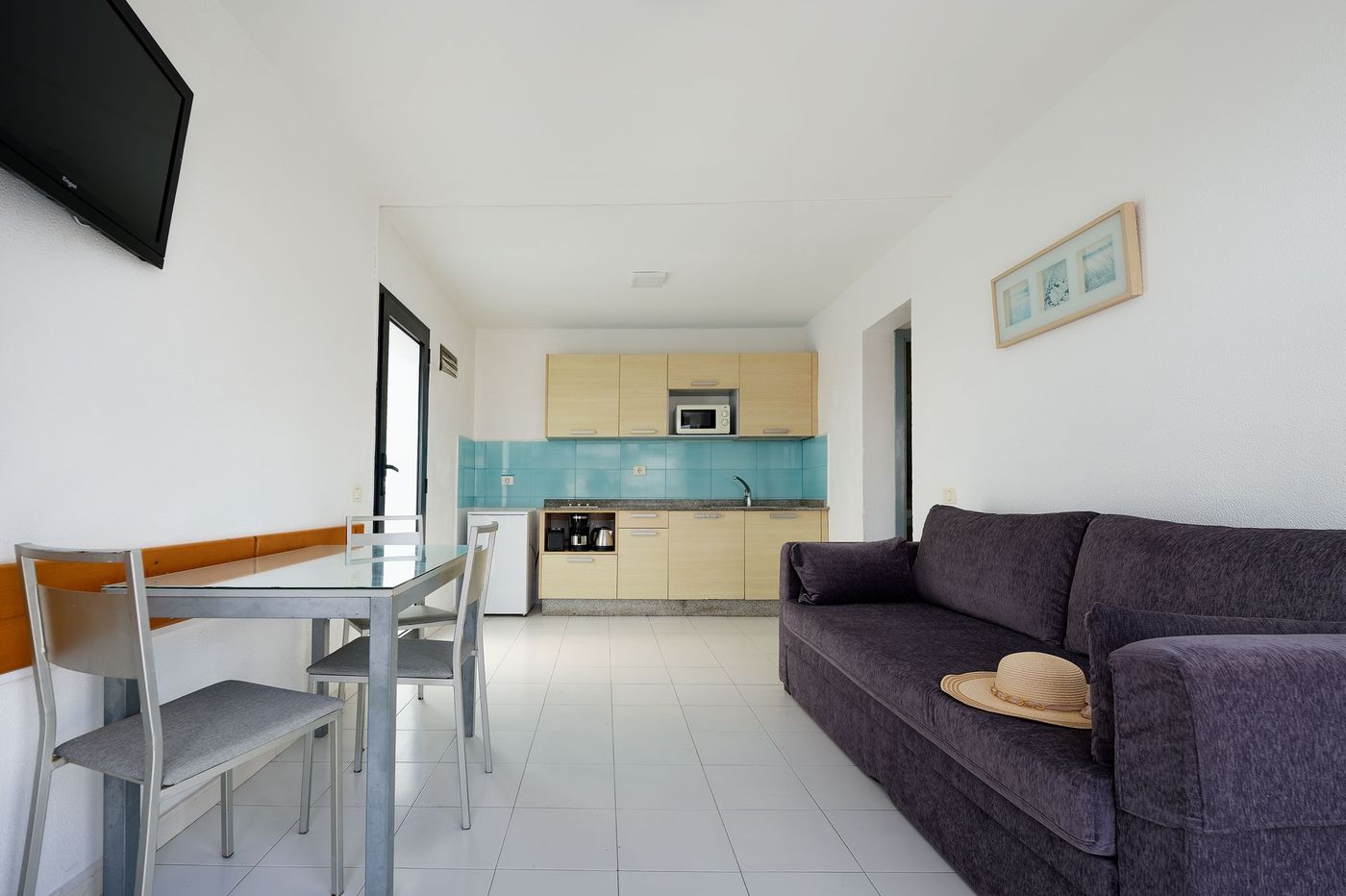 19.08.25 Roslara Apartment