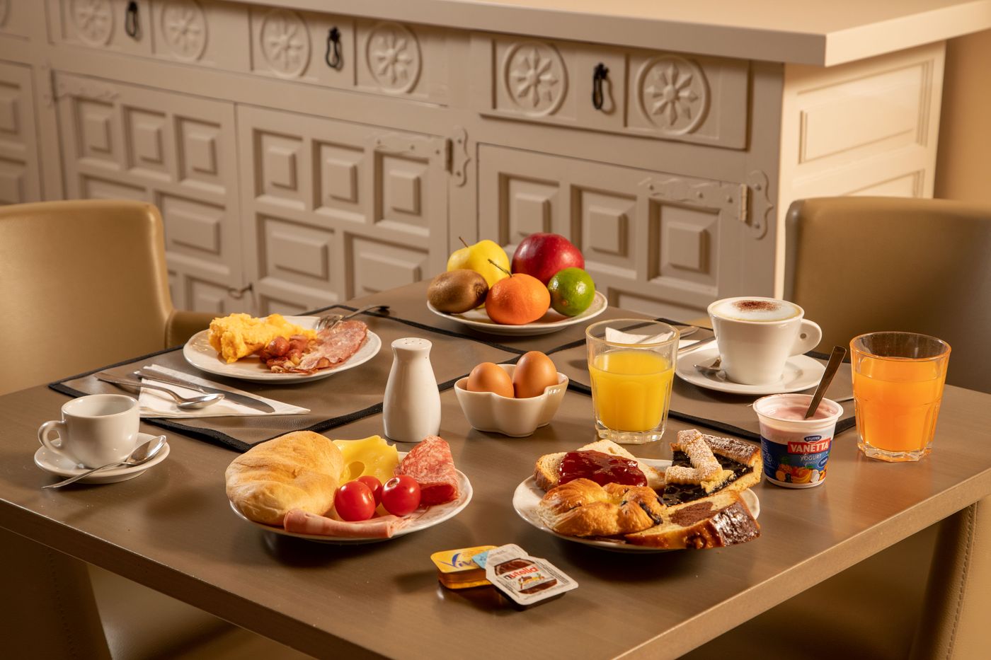 Hotel-Colosseum-Restaurant-35