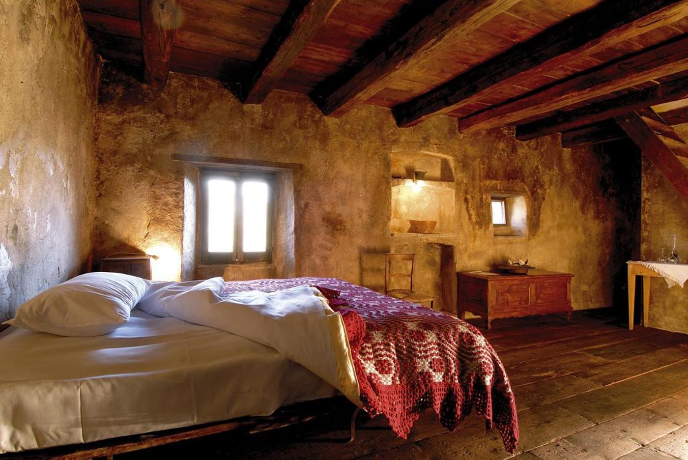 Sextantio-Albergo-Diffuso-Room-4