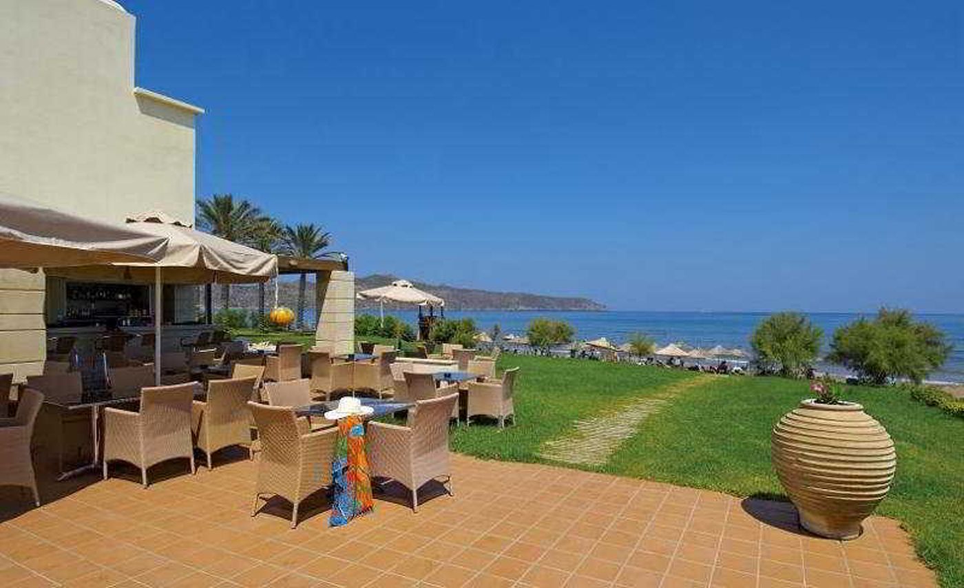 Santa-Marina-Plaza-Lobby-63