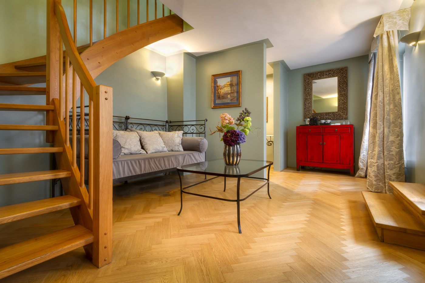 Black-Star-Suites-Room-5