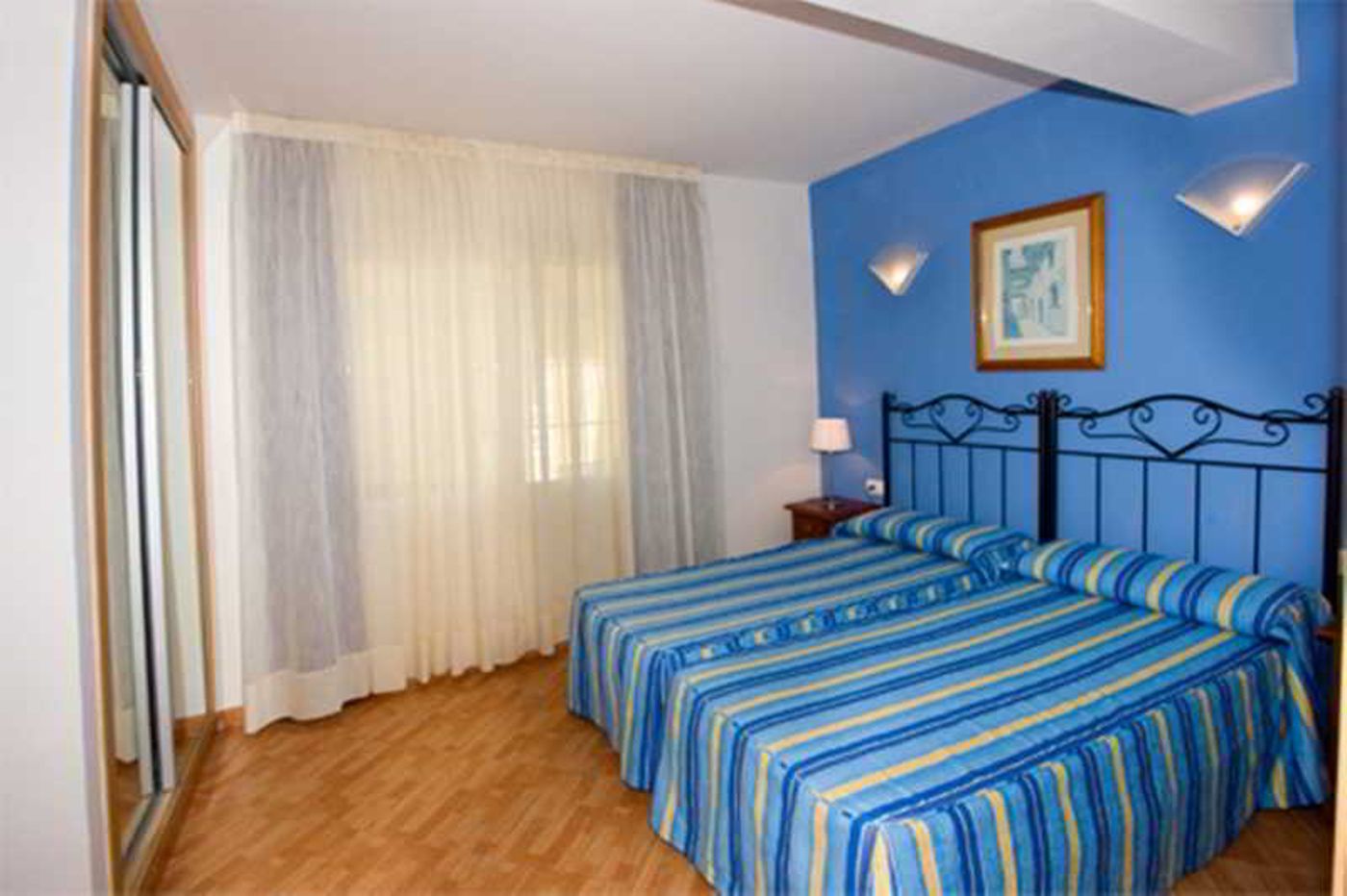 Ecuador-Park-Room-52