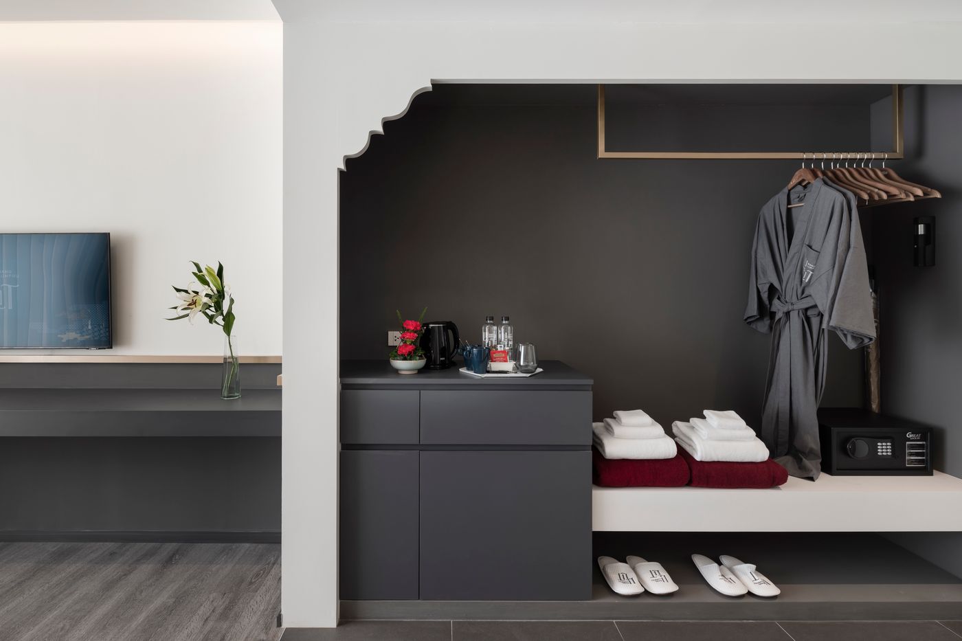 Lilit-Bang-Lumphu-Hotel-Room-12