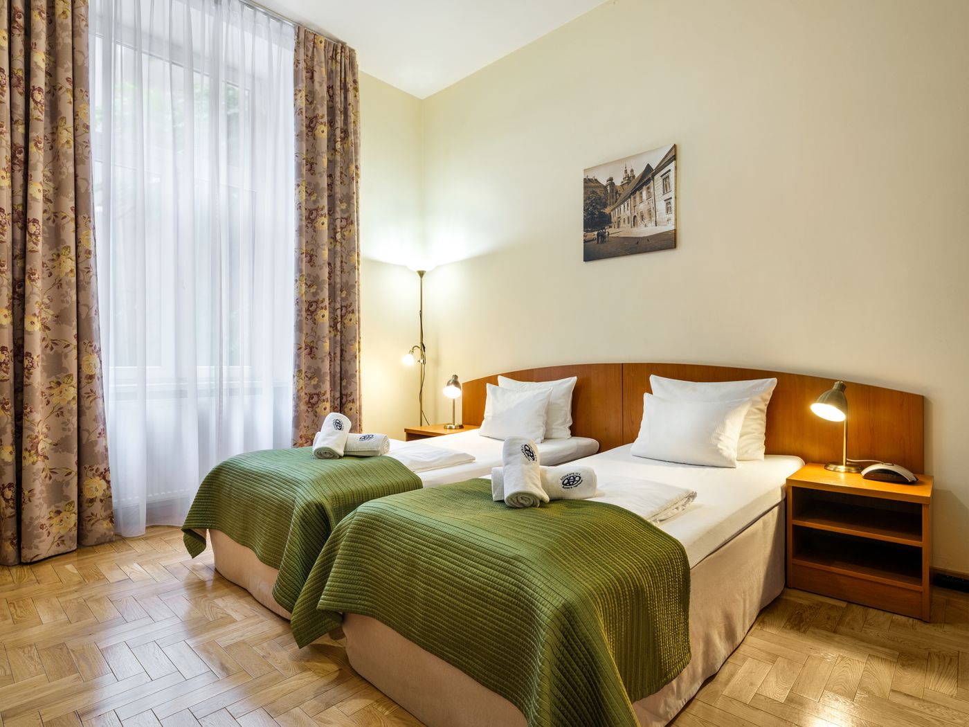 Kosmopolita-Rooms---Apartments-Room-15