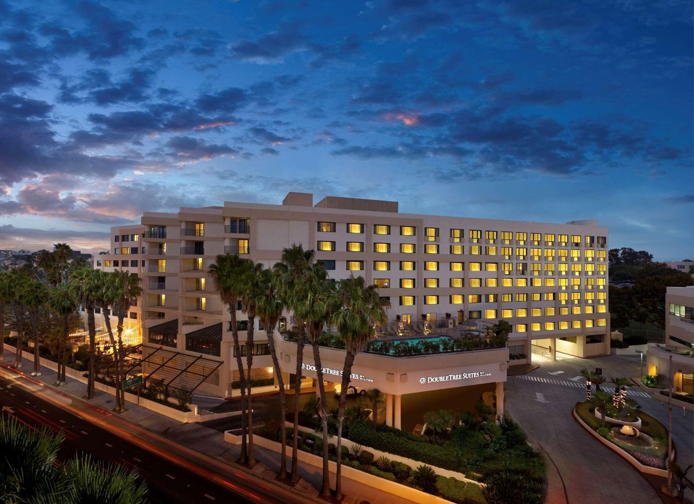 Hilton-Santa-Monica-Hotel---Suites-General-view-57